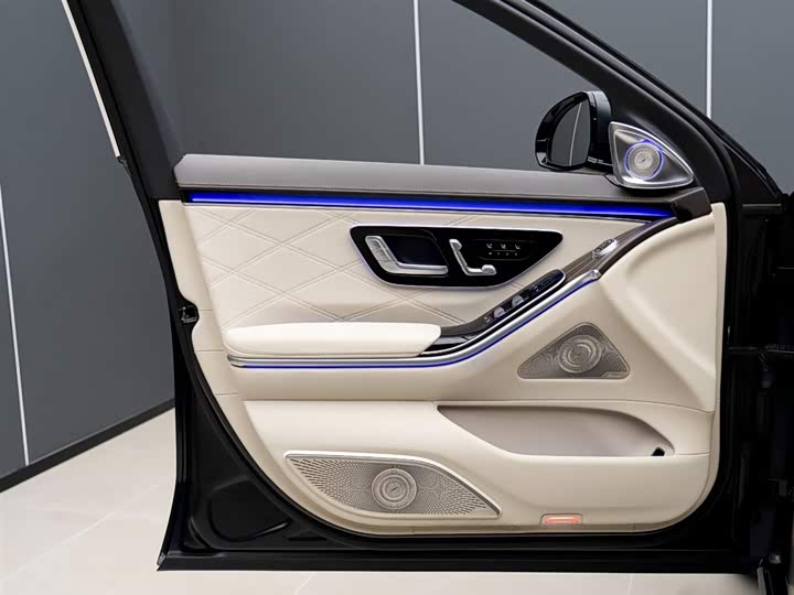 Фото 8 - Mercedes-Benz Maybach S-Class