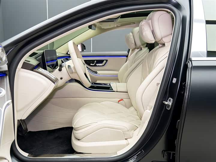 Фото 9 - Mercedes-Benz Maybach S-Class