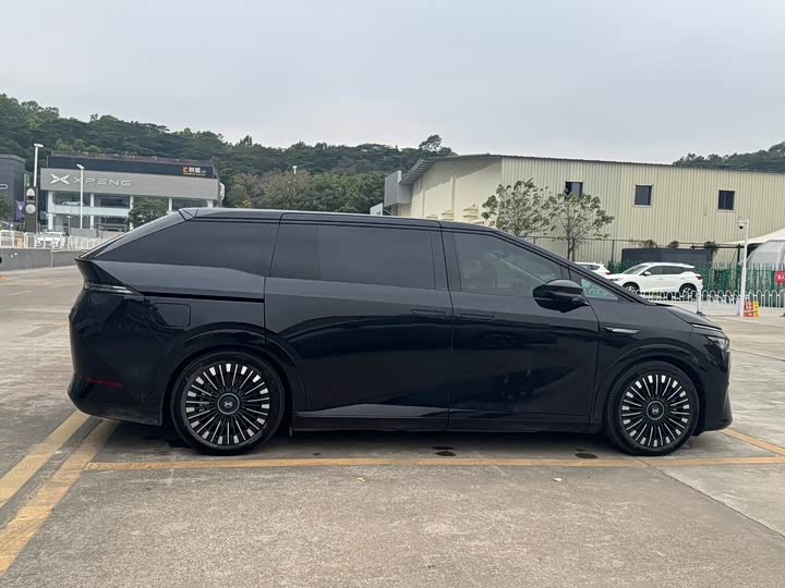 Фото 7 - XPeng X9