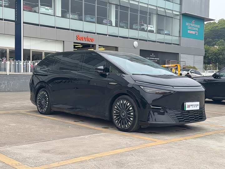 Фото 8 - XPeng X9