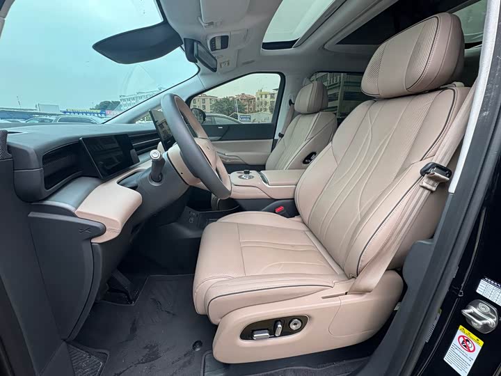 Фото 9 - XPeng X9