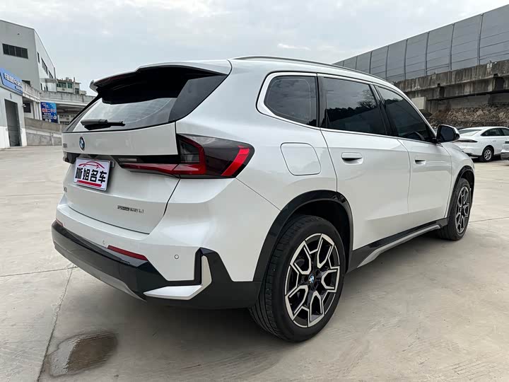 Фото 9 - BMW X1