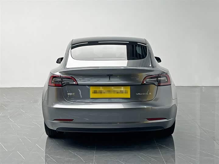 Фото 5 - Tesla Model 3