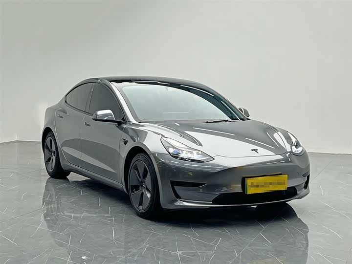 Фото 8 - Tesla Model 3