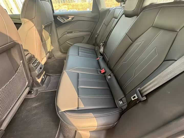 Фото 7 - Audi Q4 e-tron