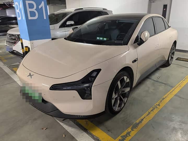 Фото 1 - XPeng Mona M03