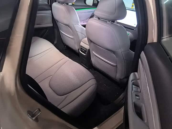 Фото 5 - XPeng Mona M03