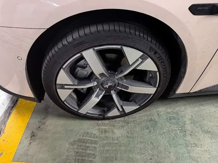 Фото 7 - XPeng Mona M03