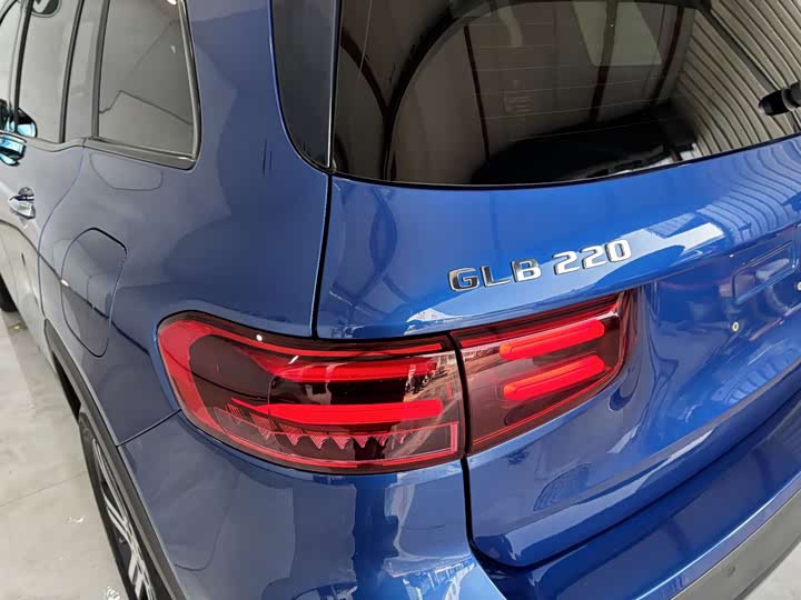 Фото 9 - Mercedes-Benz GLB-Class