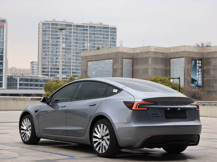 Photo 5 - Tesla Model 3