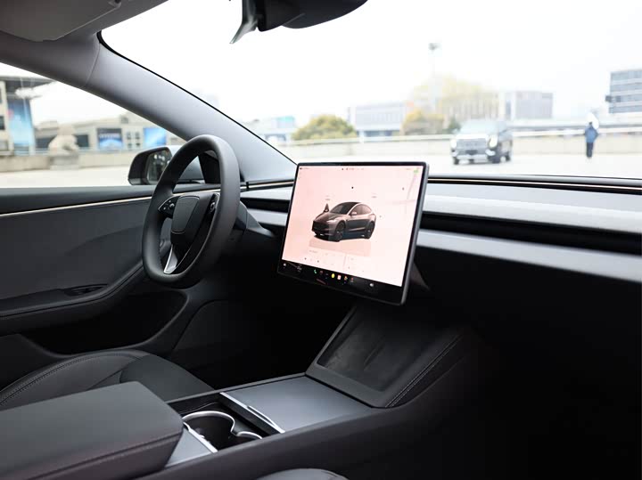 Photo 9 - Tesla Model 3
