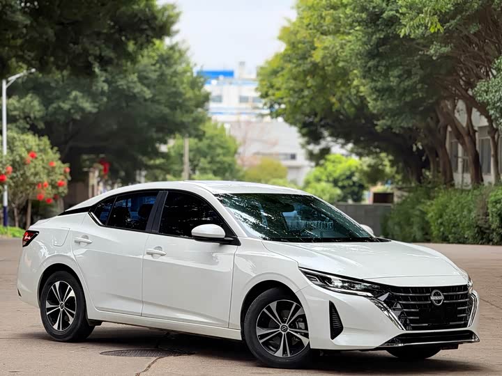 Фото 3 - Nissan Sylphy