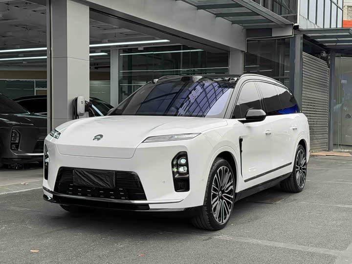 Фото 1 - Nio ES8