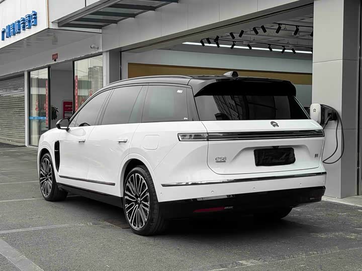 Фото 5 - Nio ES8