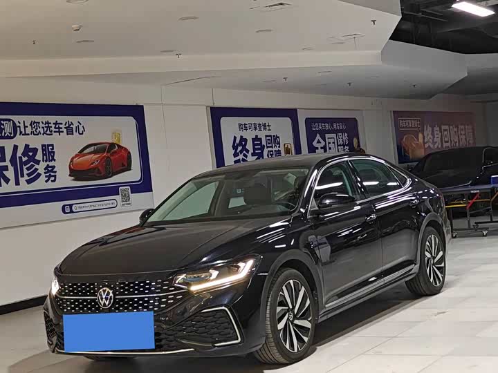 Фото 2 - Volkswagen Passat