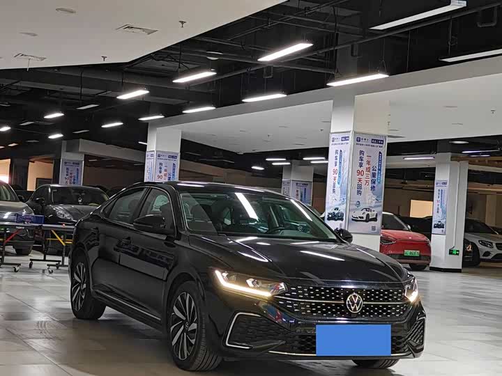 Фото 3 - Volkswagen Passat