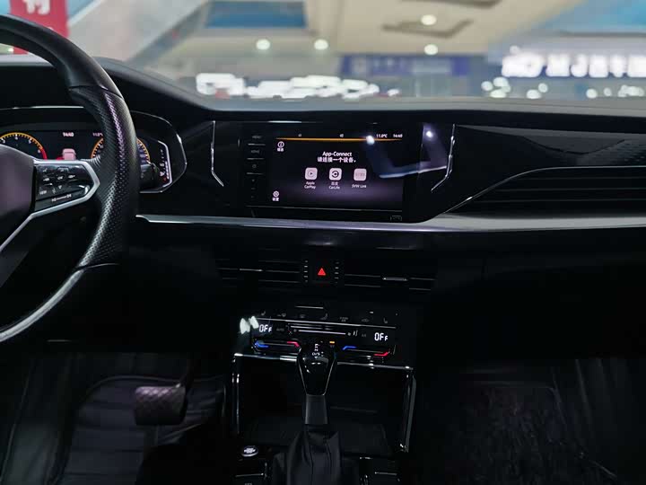 Фото 8 - Volkswagen Passat