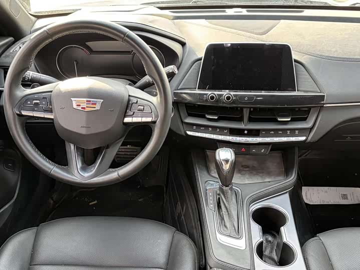 Фото 4 - Cadillac CT4