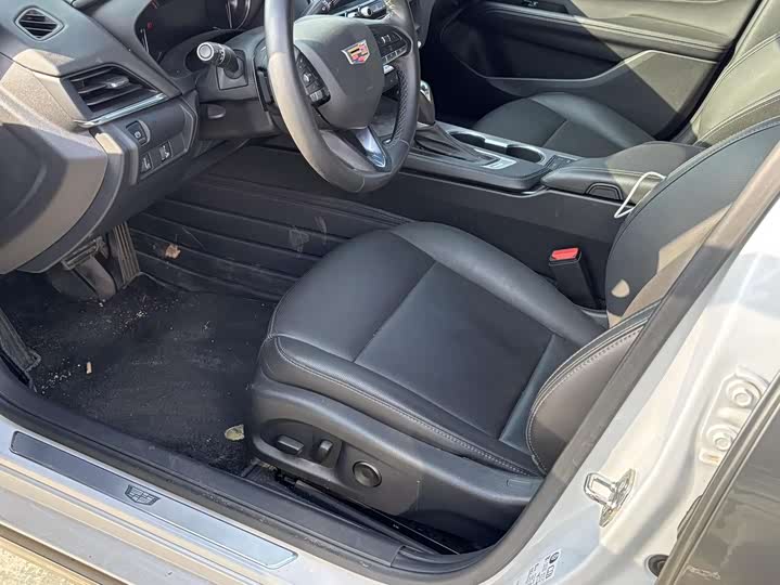 Фото 7 - Cadillac CT4