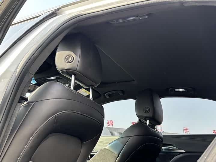 Фото 9 - Cadillac CT4