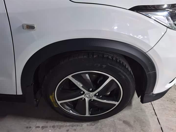 Фото 6 - Honda Vezel