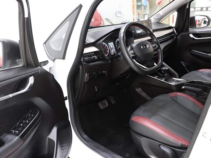 Фото 9 - Geely Vision X3