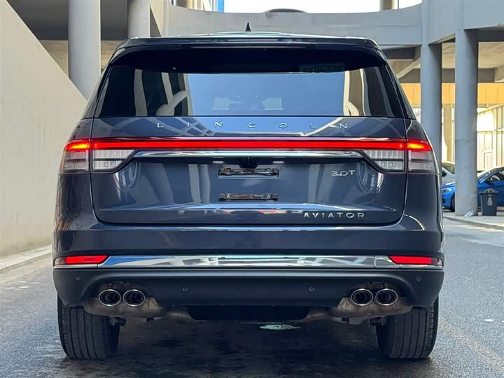 Фото 4 - Lincoln Aviator