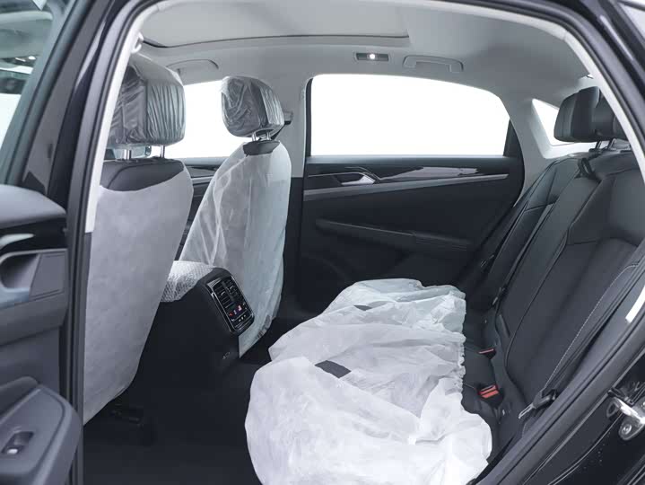 Фото 4 - Volkswagen Passat