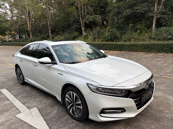 Фото 6 - Honda Accord