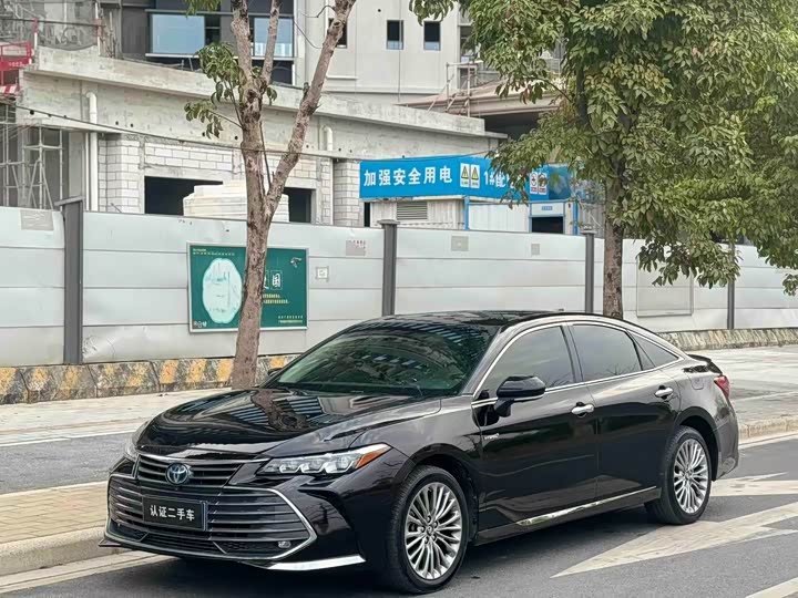 Фото 1 - Toyota Avalon