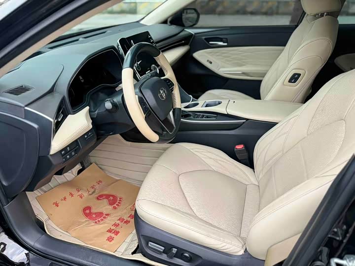 Фото 4 - Toyota Avalon