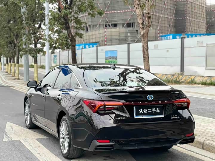 Фото 7 - Toyota Avalon