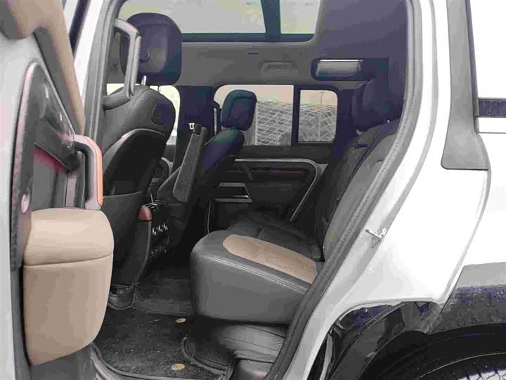 Фото 6 - Land Rover Defender