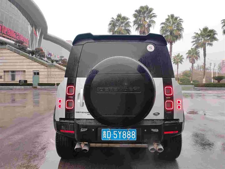 Фото 8 - Land Rover Defender