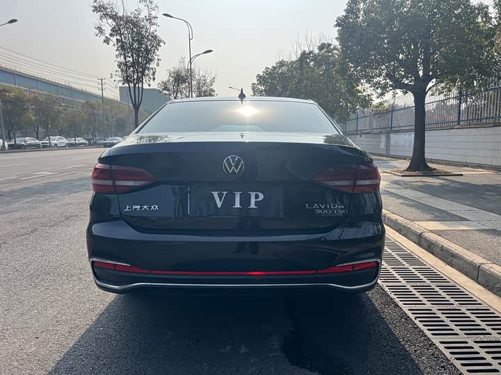 Фото 7 - Volkswagen Lavida