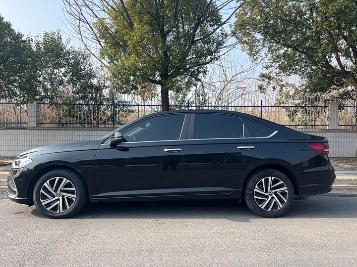 Фото 9 - Volkswagen Lavida