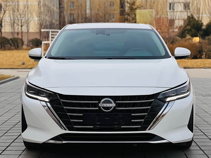 Фото 2 - Nissan Sylphy