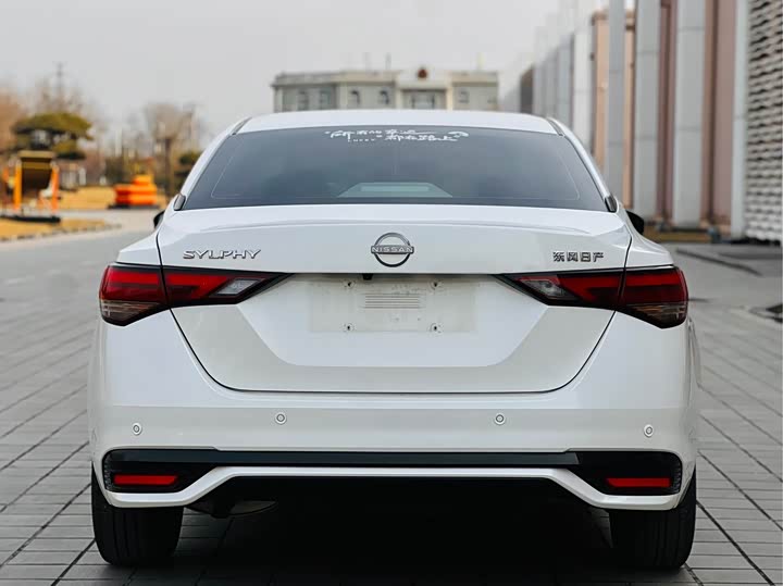 Фото 4 - Nissan Sylphy