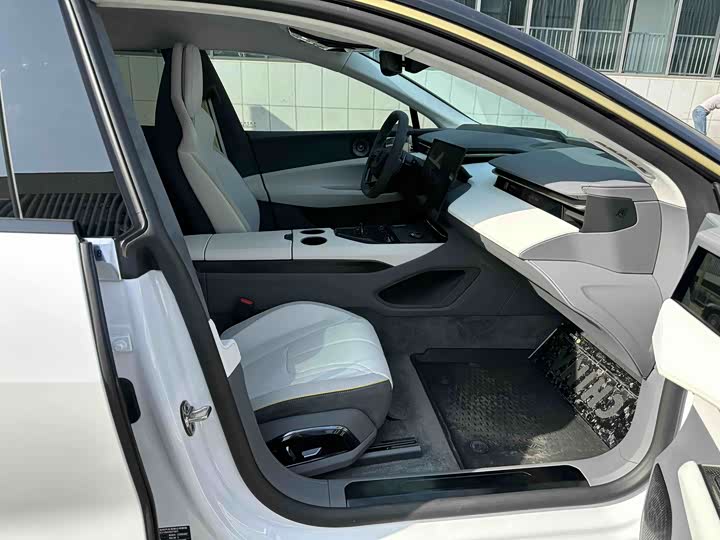 Фото 6 - Lotus Emeya