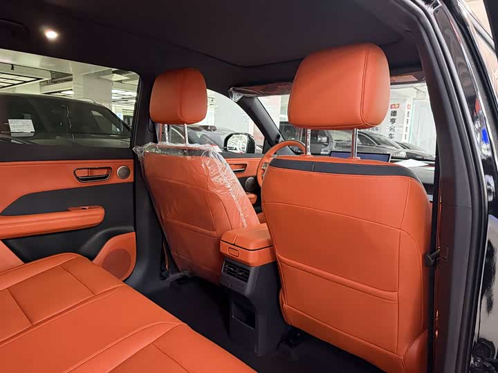 Photo 8 - Toyota bZ3X