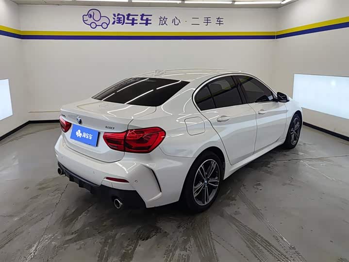 Фото 3 - BMW 1 Series