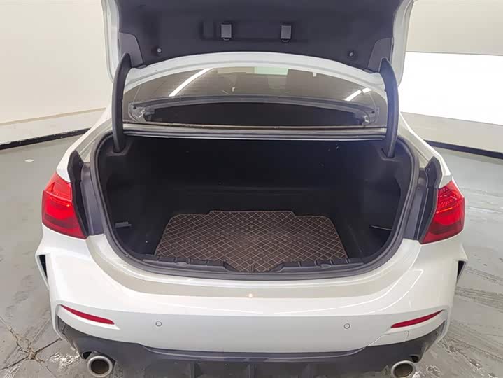 Фото 4 - BMW 1 Series