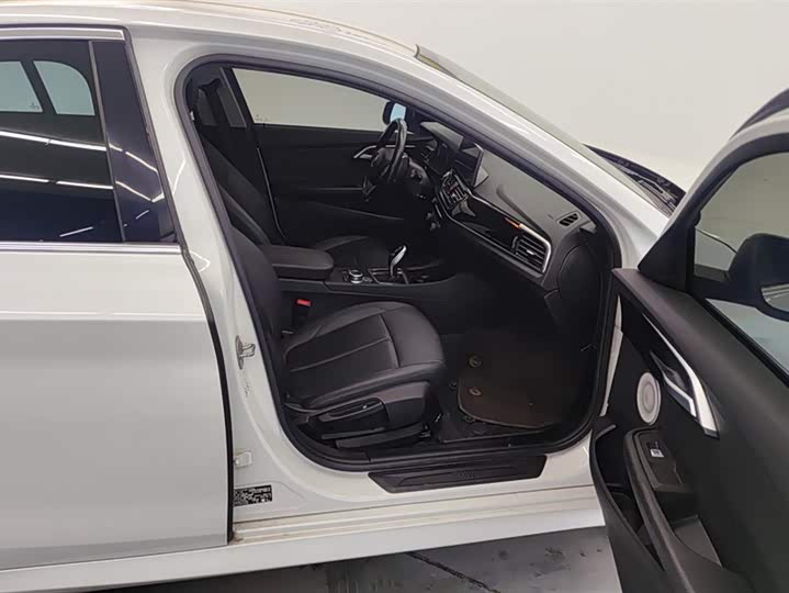 Фото 8 - BMW 1 Series