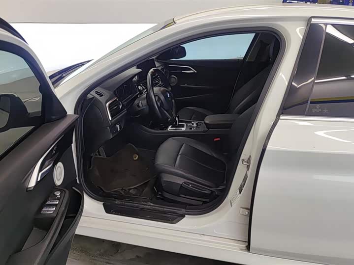 Фото 9 - BMW 1 Series