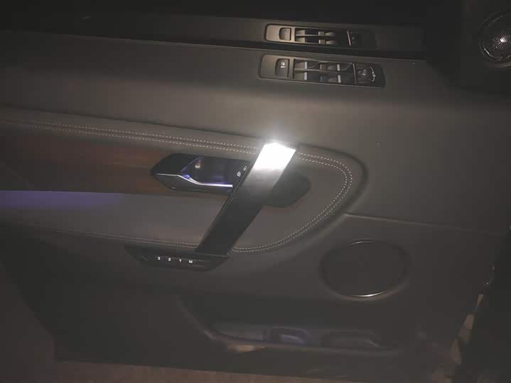 Фото 7 - Land Rover Discovery Sport