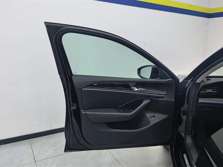 Фото 7 - Volkswagen Magotan