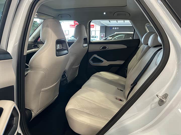 Фото 9 - BYD Yuan Up