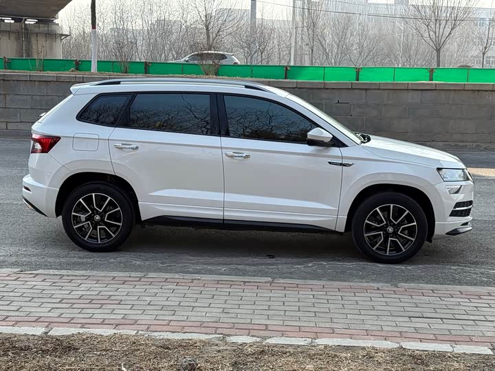 Фото 4 - Skoda Karoq