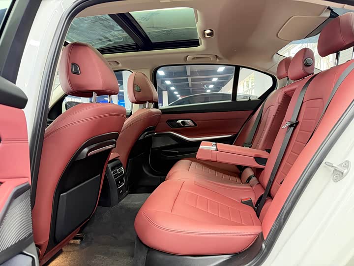 Photo 5 - BMW 3 Series