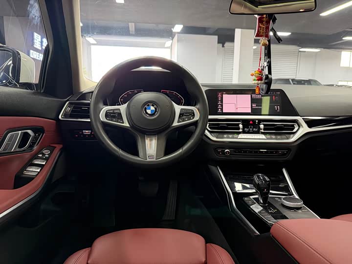 Photo 7 - BMW 3 Series